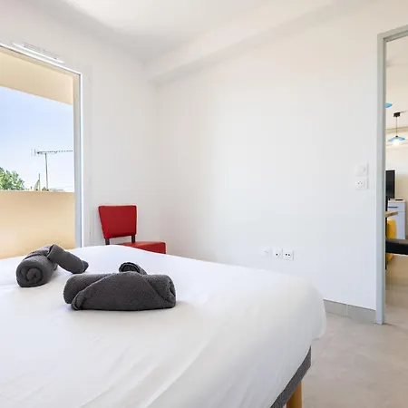 公寓 F3 Confort & Piscine 300m De La Sérignan