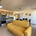 F3 Confort & Piscine 300m De La Apartman